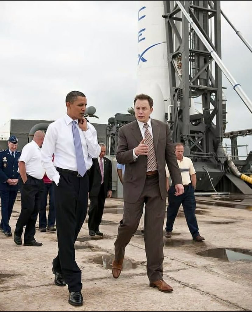 PPathole's tweet photo. @elonmusk @waitbutwhy Obama had a great respect for what you &amp; Tesla/SpaceX were doing https://t.co/DqkHdGTr4K
