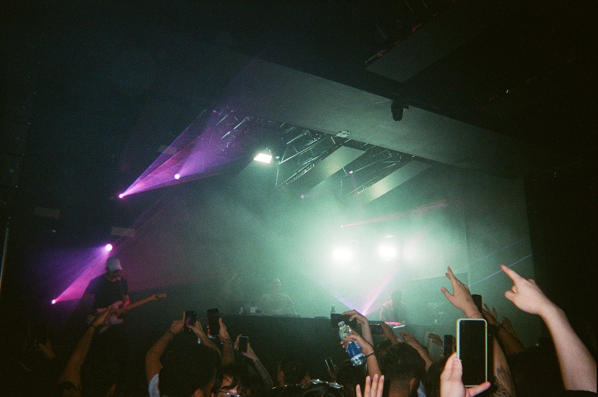 chlo🦋 tweet media