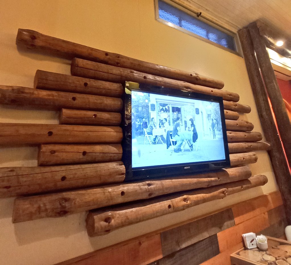 incominglapampa's tweet photo. En #Realico, Eclipse Chocolateria es una explosión de sabores y diseño. RN188 #LaPampa; alfajores, 🍫 #chocolate, bombones y #deco en el Norte pampeano @TurismoRealico https://t.co/sCokSb9x3x