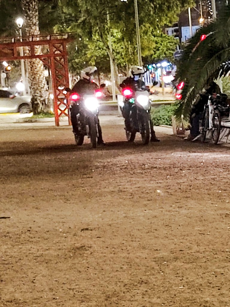CarabAntof's tweet photo. Con el fin de evitar ilícitos y reforzar la seguridad de vecinos y transeúntes del Parque Brasil, Carabineros de la 3ª Comisaría #Antofagasta realiza patrullajes focalizados en el sector.
En los servicios de esta noche se registra 1 detenido por orden vigente. https://t.co/QaKOBweoBm