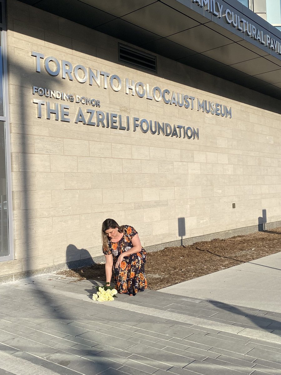 rachelbwillson's tweet photo. We were honoured to deliver roses to the Toronto Holocaust Museum on behalf of @philosproject in honour of #YomHashoah. I am teaching my daughter to remember, and commit to never again. #weremember #weshowup https://t.co/BJvTSFwn4T