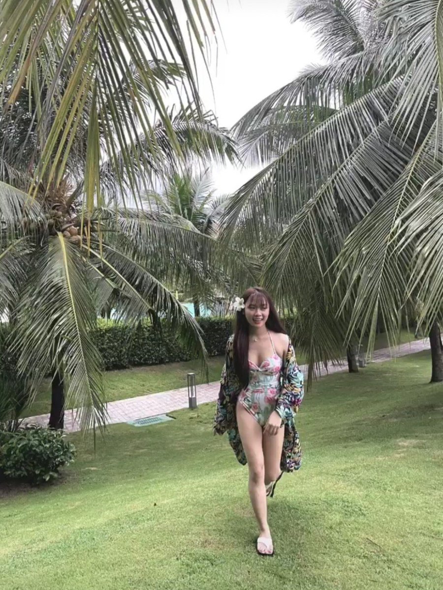 NLonedy's tweet photo. zú bé quá phải hông mn https://t.co/zft08bd3gX