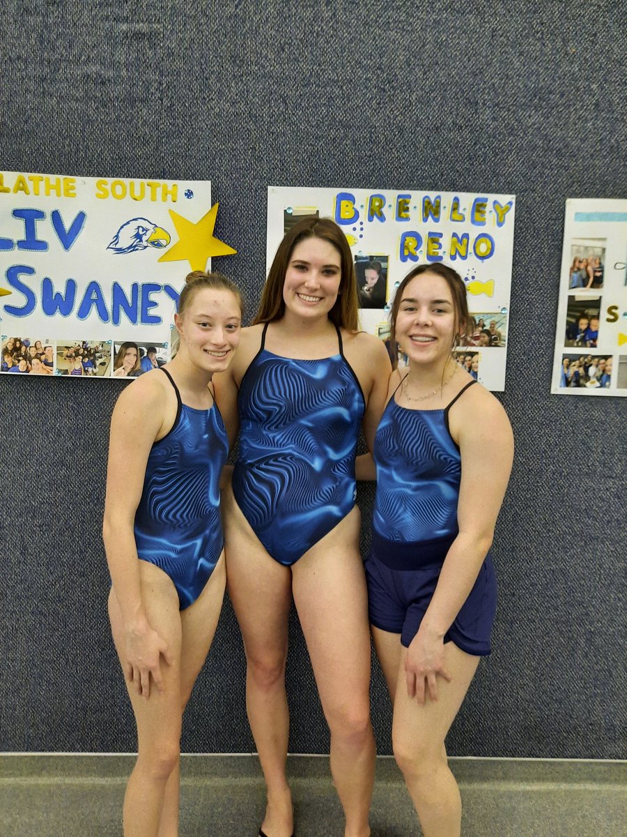 RenoKristin's tweet photo. @ADSutherlinOS 
It was a fun night of swimming and celebrating our Seniors!! Thank you ladies for all of your hard work and leadership. We wish you all the best in your future endeavors ❤ https://t.co/y7DGsewWyB