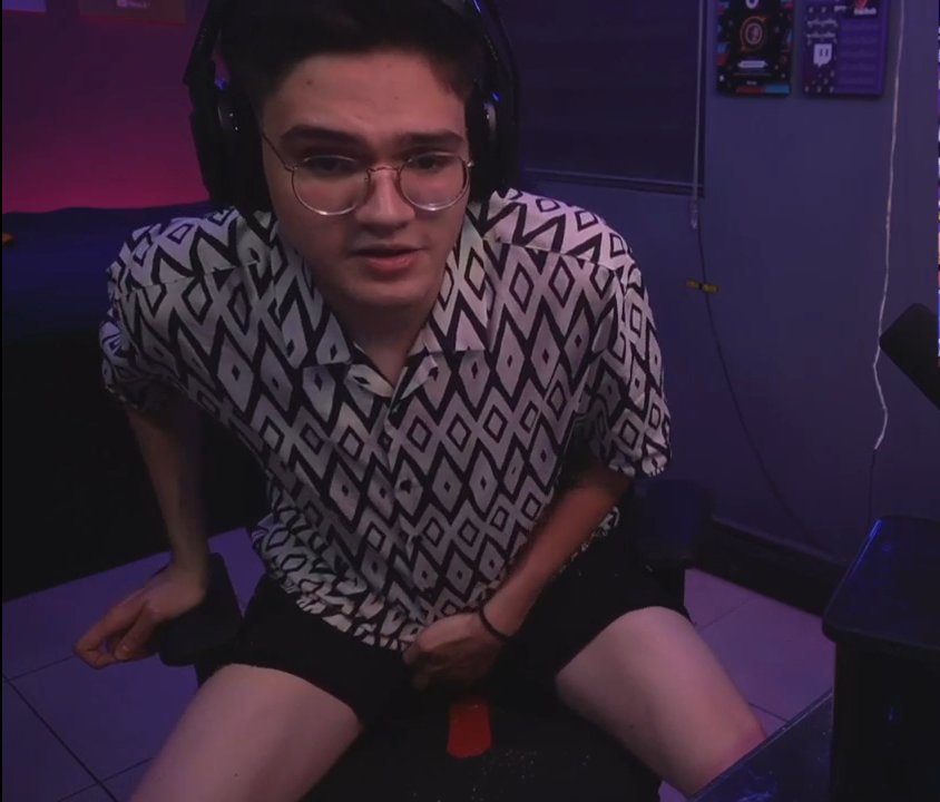 IsaacLS1514's tweet photo. @elmarianaa Y este paqueton papi 🥵🤙 https://t.co/YIULdjpEFL