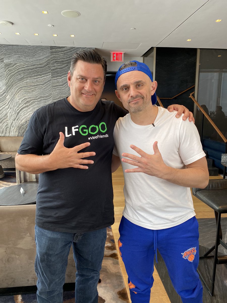 saldiguardia's tweet photo. The one and only, @garyvee !!! 
Always so gracious… thank you so much for another unforgettable experience and thank you for all you do my man!!!
@veefriends #LunchLadyBug 
#NYC #ElectricLemon 
#NFTCommunity https://t.co/ZYo2p3aARi