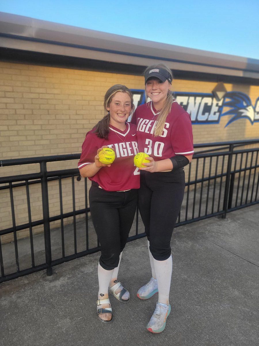 BOMB SQUAD 💣 

7 RBI’s in two bombs 🔥 

An 8th grader and a senior!