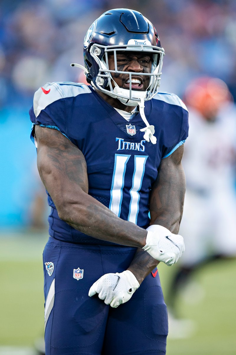BleacherReport's tweet photo. AJ Brown will sign a 4 year, $100 million extension with the Eagles, per @RapSheet https://t.co/hnjBQQ2WwP