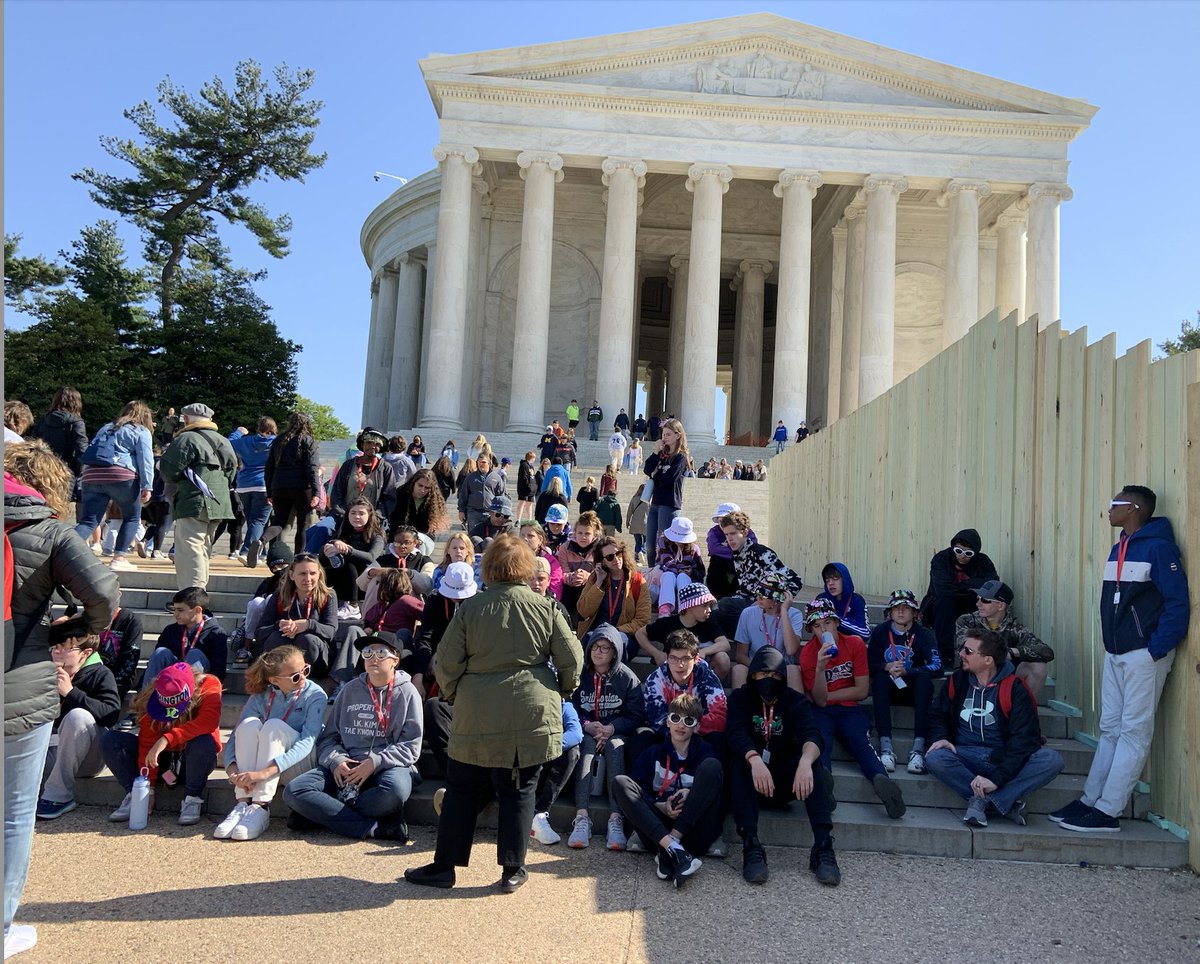 SpringerOGWA's tweet photo. Day 3, in the books! It was even more eventful than day 2! Our adventures included the Jefferson Memorial, the Capitol Building, the LIbrary of Congress, the Martin Luther King Jr. Memorial and so much more. Enjoy a snapshot of our day &amp; check back tomorrow for our final outing! https://t.co/xor48UC6mU