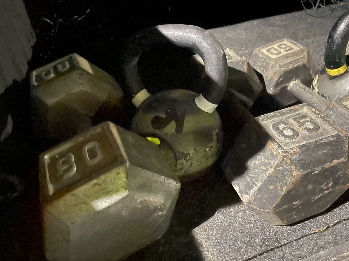 F3Hardcore's tweet photo. Q’s Forge n Festus rolled into @F3Hardcore w #swoleEquipment💪🏼smoked the pax and themselves quickly🔥

->controlled chaos💥shaky cadence💥50lb Bells💥complex movements💥all you can swing buffet o’ pain<-

@F3Metro 🛡#FreedToLead https://t.co/xsmsWkBYiC