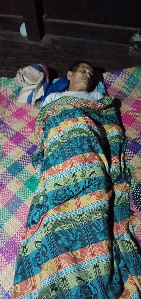 spring_2021's tweet photo. TW//Death

At around 9:30 pm on Apr28, about 20 SAC Troops and PyuSawHtee stormed Pandale village in Launglon Tsp,Tanintharyi Division, and opened gunshots on the villagers for no reason.UKyawHtwe was shot dead in the back and UYuSwan was injured.

#2022Apr29Coup
#HelpMyanmarIDPs https://t.co/UP27jj9GxV