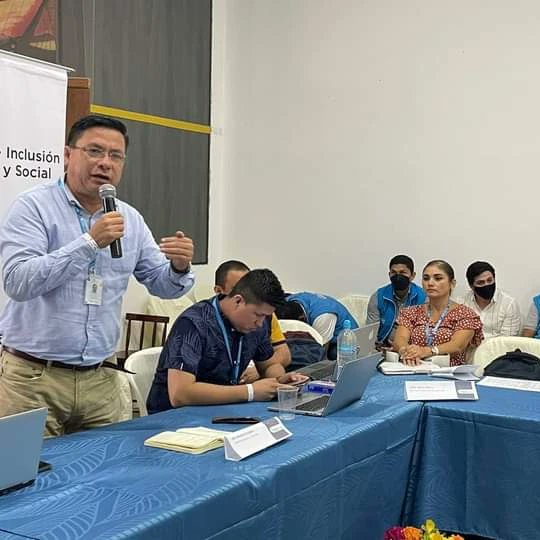 PedroXavierAgu4's tweet photo. #Guayas | Informo en el comité zonal 5 #MIES realizado en el cantón #Playas de Villamil la gestión del primer trimestre de la dirección distrital #ElEmpalme ejecutada en los 8 cantones de la jurisdicción en beneficio de los grupos de atención prioritarios.

#JuntosLoLogramos https://t.co/atvcumAwzI