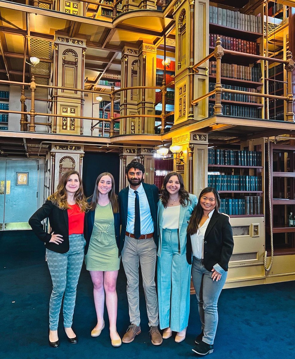 honors thesis has officially been defended (see below for a celebratory picture with the iconic pantsuit and campus celebrity jack the bulldog :) ) — feeling extra grateful today for everyone who has supported me on my way to becoming a real scientist!! @GtownNHS