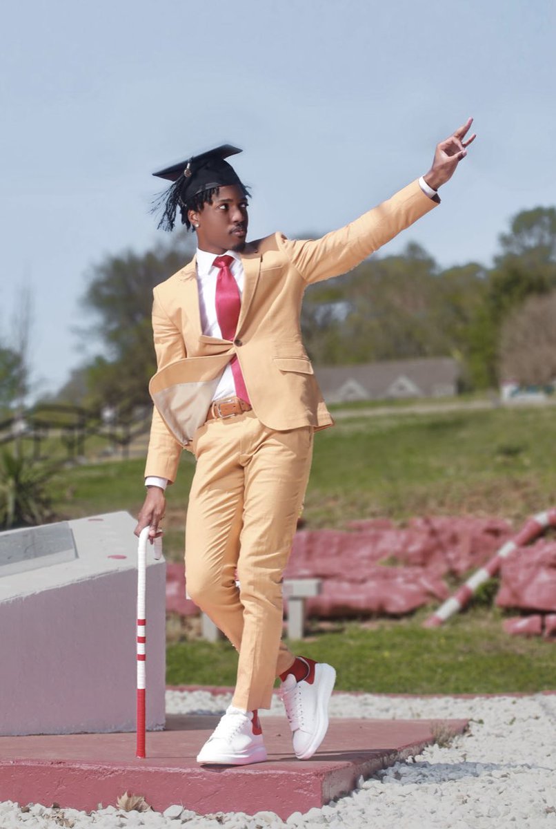 King__Lt's tweet photo. “If you’re afraid to fail, then you’re probably going to fail.” 

Everyone always say being a Engineer not easy, well they are right but it takes commit and dedication. Thankful for all the people who have helped with this journey.  4 in 4 out 

BS in ME
May 6, 2022 🎓
#HBCUGrad https://t.co/mOGYkc34HQ