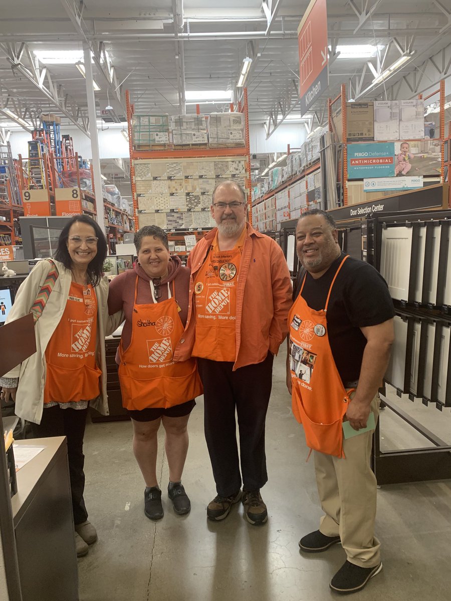 CmonteiroThd's tweet photo. Great visit today at 0637. Gave out a Homer to KD Shatha Haddadin for setting a lead that resulted in a $54K sale. Woo-Hoo!! Also, Eric and Neide talked Makeover &amp; Windows with the team. Thanks to DSM Carrie, SASM Rafael and SDS Lisa for being great partners! ⁦#oneteam https://t.co/MUIwEaLPhq