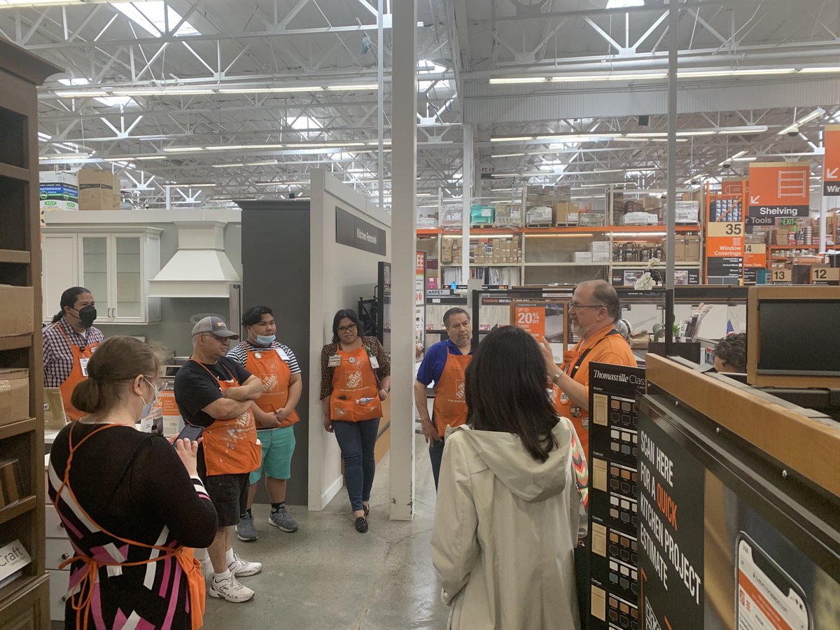 CmonteiroThd's tweet photo. Great visit today at 0637. Gave out a Homer to KD Shatha Haddadin for setting a lead that resulted in a $54K sale. Woo-Hoo!! Also, Eric and Neide talked Makeover &amp; Windows with the team. Thanks to DSM Carrie, SASM Rafael and SDS Lisa for being great partners! ⁦#oneteam https://t.co/MUIwEaLPhq