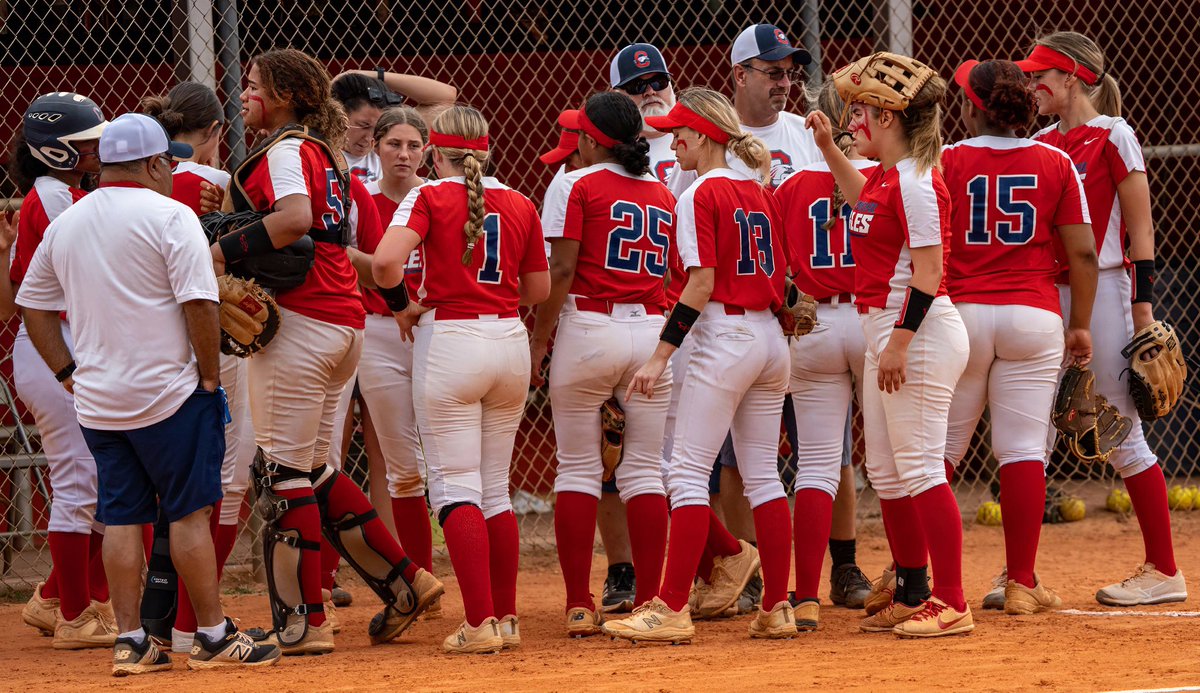 Blue_moon1144's tweet photo. These beautiful strong women are off to DISTRICTS on Tuesday in Vero and that’s where I’ll be 🥷🏼📸
#maywebethemmayweknowthemmayweraisethem #whoruntheworldgirls #softball #softballlife #strongwomen #cen10softball #ncaasoftball #womendoitbetter #d1softball #tcpalm #tcprepzone https://t.co/08jxjmwEej