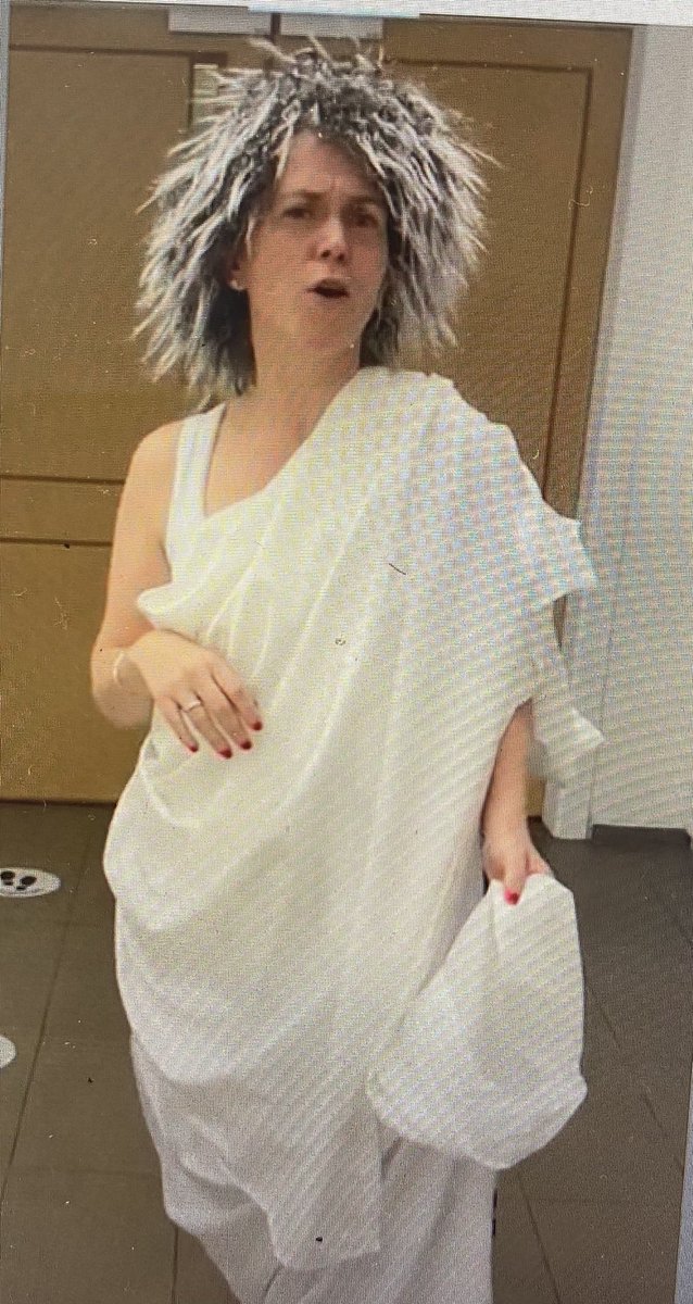 HarrowHKLS's tweet photo. Year 4 teachers have had fun role playing different people from Ancient Greece so that the children could learn about the Athenian way of life. #historyrules @HarrowHKLS @LSHeadHarrowHK @HeadHarrowHK https://t.co/ibU3rtYLg1