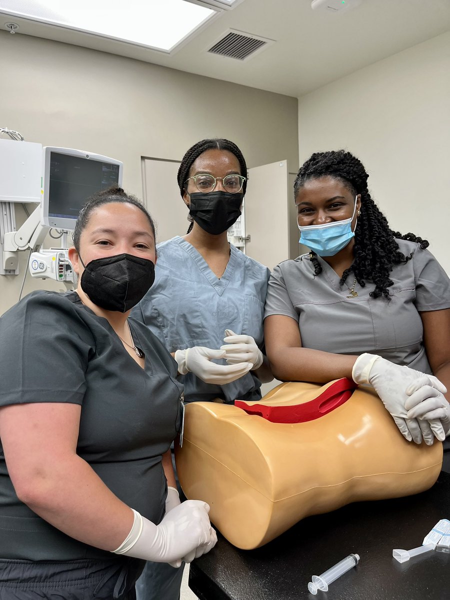 JMSpangenberg1's tweet photo. Big thank you to Dr. Casey Murphy and the LSU Pain Medicine Fellows for leading the injection clinic hosted by the PM&amp;R Interest Group! Knee joint aspirations are my new fave! @LSUHealthNO https://t.co/wF6j2eFsRy