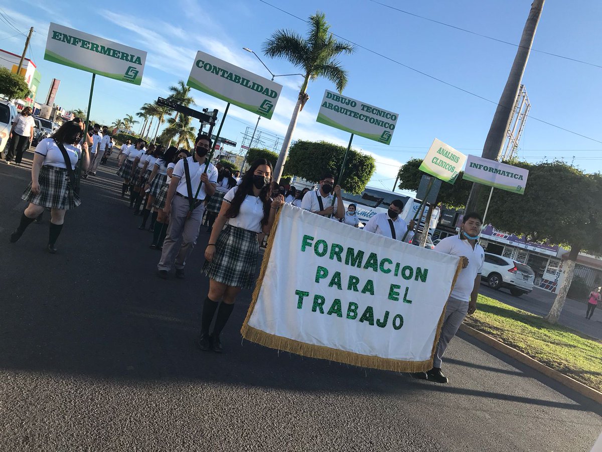 Cobaes55's tweet photo. FESTIVAL CULTURAL COBAES 2022 GUASAVE 
Guasave, Sin. 28 de abril de 2022.
Cobaes 55.
En el festival cultural se vivieron experiencias culturales a través de los sentidos,  disfrutando de la música, gastronomía, danza, exposiciones y desfile. https://t.co/WQPEzX44R3