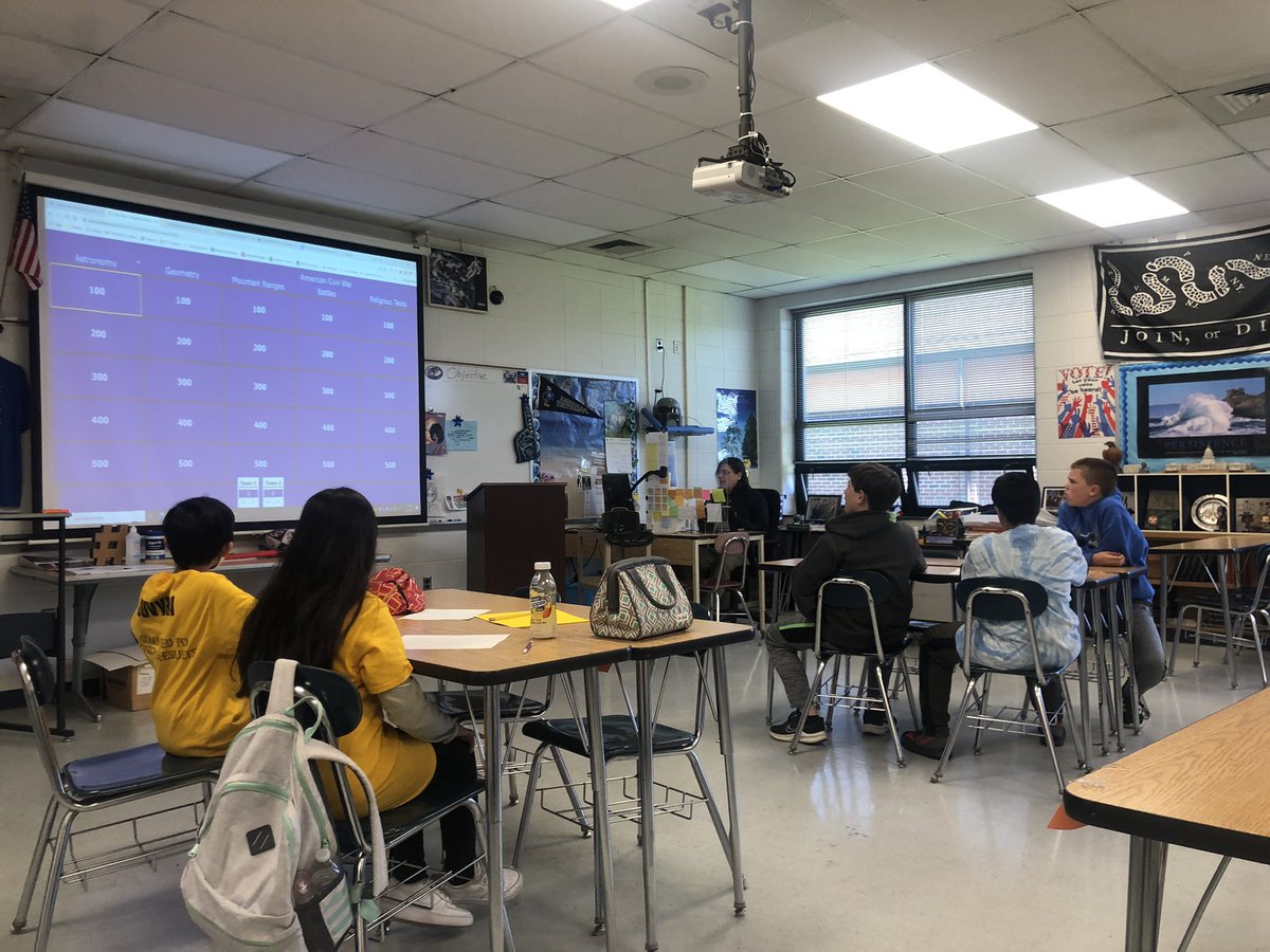 BLoganDDE's tweet photo. So proud and honored to be a part of the First Annual Freehold Township Academic Quiz Bowl! Well done Mr. Tansey, Mr. Krupp &amp; Mr. Baker @DDEBaker #GoooooooGenerals #giantcointoss #historyinthemaking https://t.co/NK7cA2Rs25
