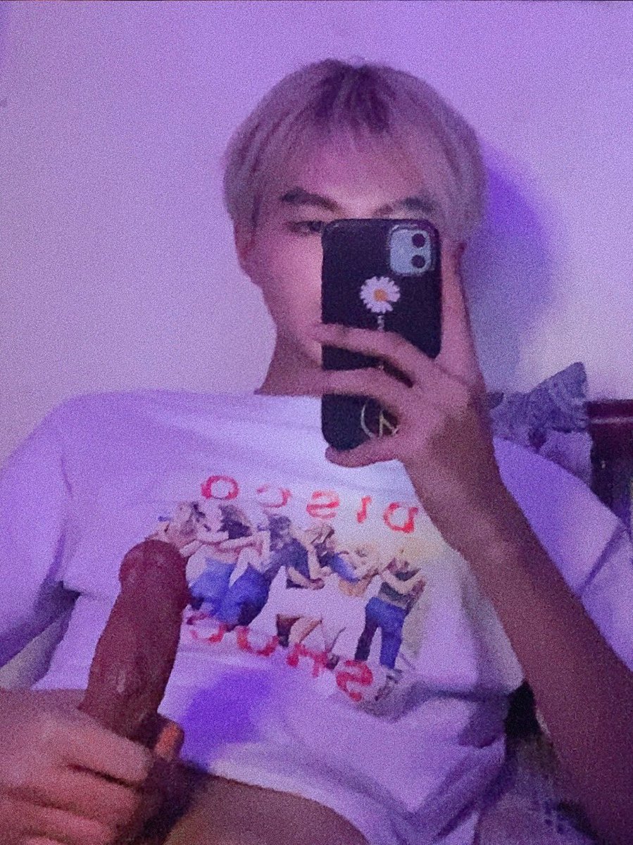 _callmeuno's tweet photo. disco stick https://t.co/i84cF8WtrX