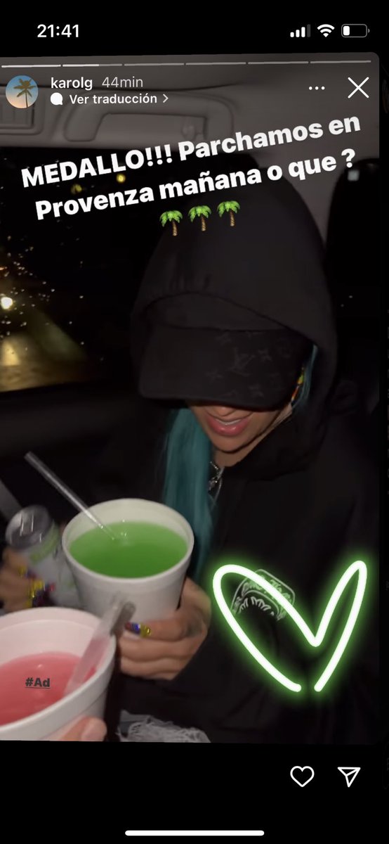 reniegoportodo's tweet photo. COSMO Y WANDA CON KAROL G https://t.co/7rXYPZx4Eo