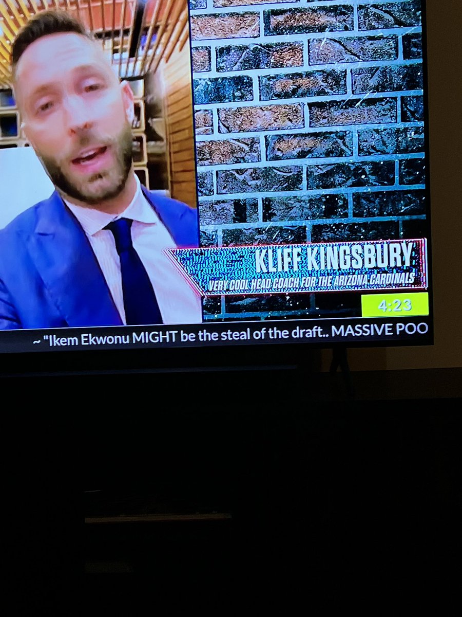 BobbyThomasESQ's tweet photo. #pmsseatgeekspectacular125k @KliffKingsbury is very cool. Now, @SeatGeek how about some Alabama season tickets. https://t.co/zkNnIFigZr