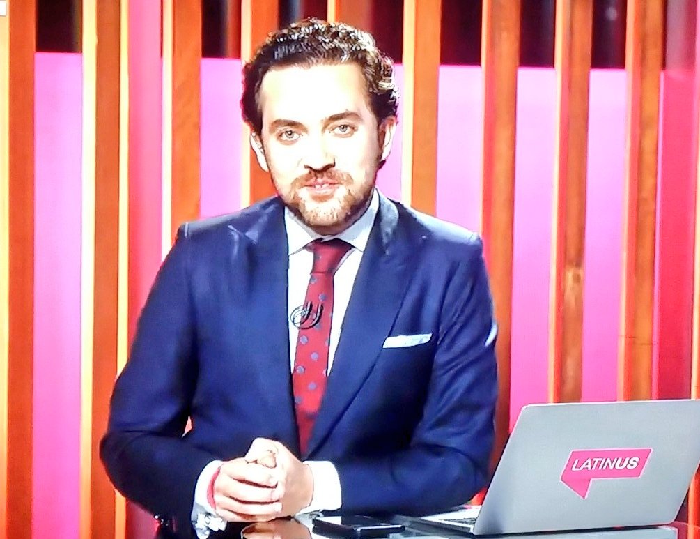 Humberteco's tweet photo. @ClaudioOchoaH te felicito iniciaste excelentemente bien tu noticiero de este día, un excelente resumen y buena justificación. Saludos desde Juchitan Oaxaca. https://t.co/PxaX4xK6TF