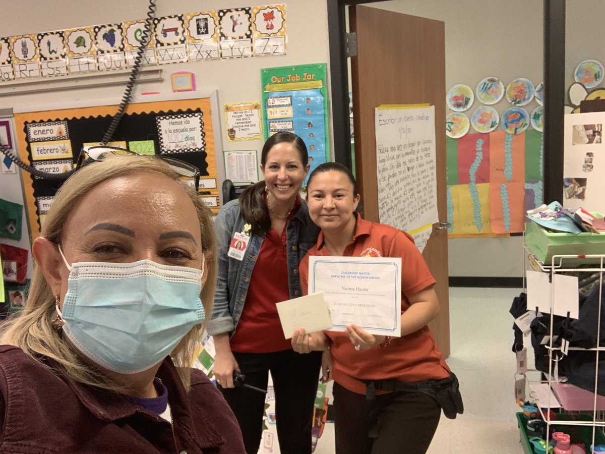 JacquieKortz's tweet photo. Congratulations to Ms Hanna Employee of The Month! Thank you for your leadership and dedication! ❤️👏👏🥳 @GarciaLeza_AISD @AldineISD @Counseling_AISD #CaresTeam @nramirez_hanna @PattyWillis1 @anitaperezABC https://t.co/K3IjZeRJzN