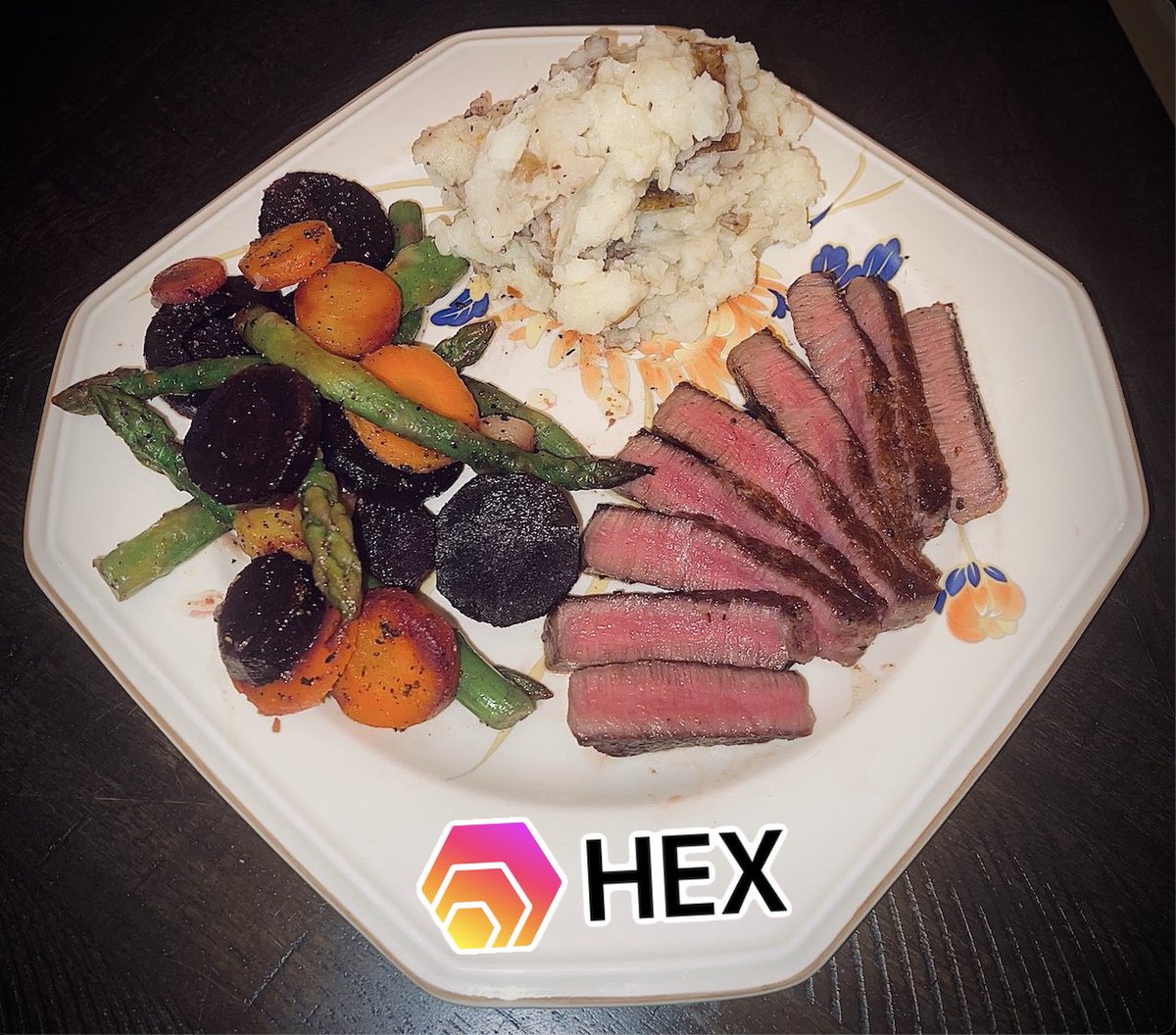 #Stakes & #Steaks - #Japanese #KobeBeef #A5Wagyu #FiletMignon #HEXknife #Miyabi #Birchwood #CastIron #PanSeared #HEXcrypto #HEXcooking #HEXsteak 🥩👨‍🍳🥩 #StakeAndBake #HEXICAN #5555club #HASHTAGS