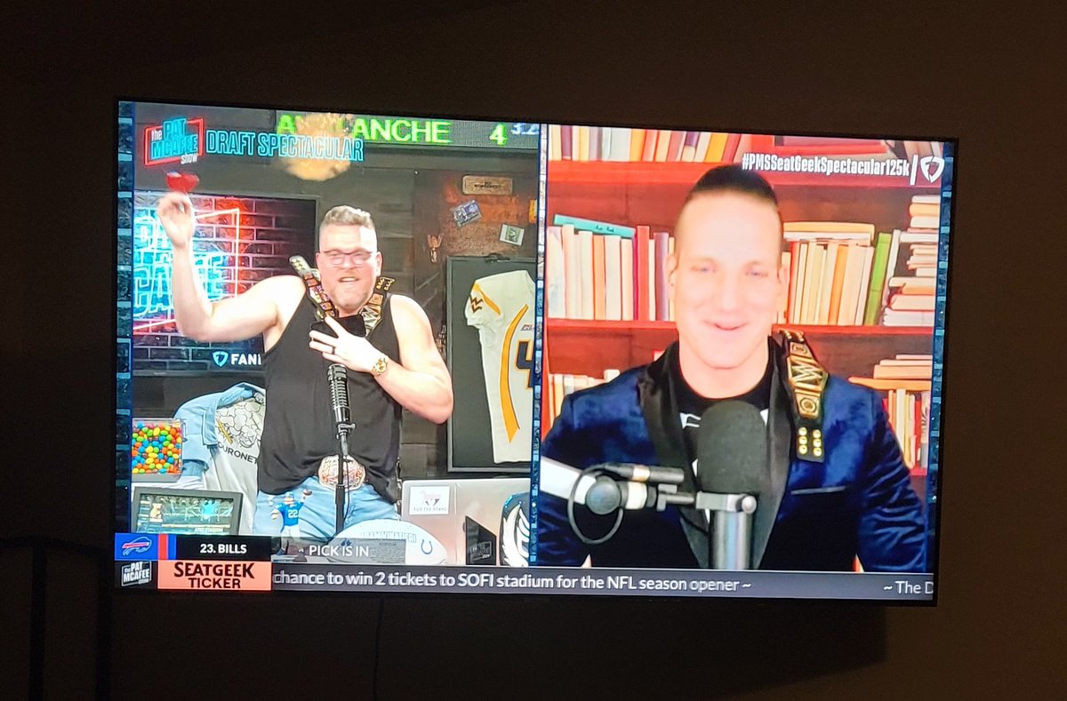 TheJoshLantz's tweet photo. #PMSSeatGeekSpectacular125k
Best way to watch the draft, hands down! Can't stop laughing and enjoy the commentary.
$Lantz818 https://t.co/UoiWfof4h6