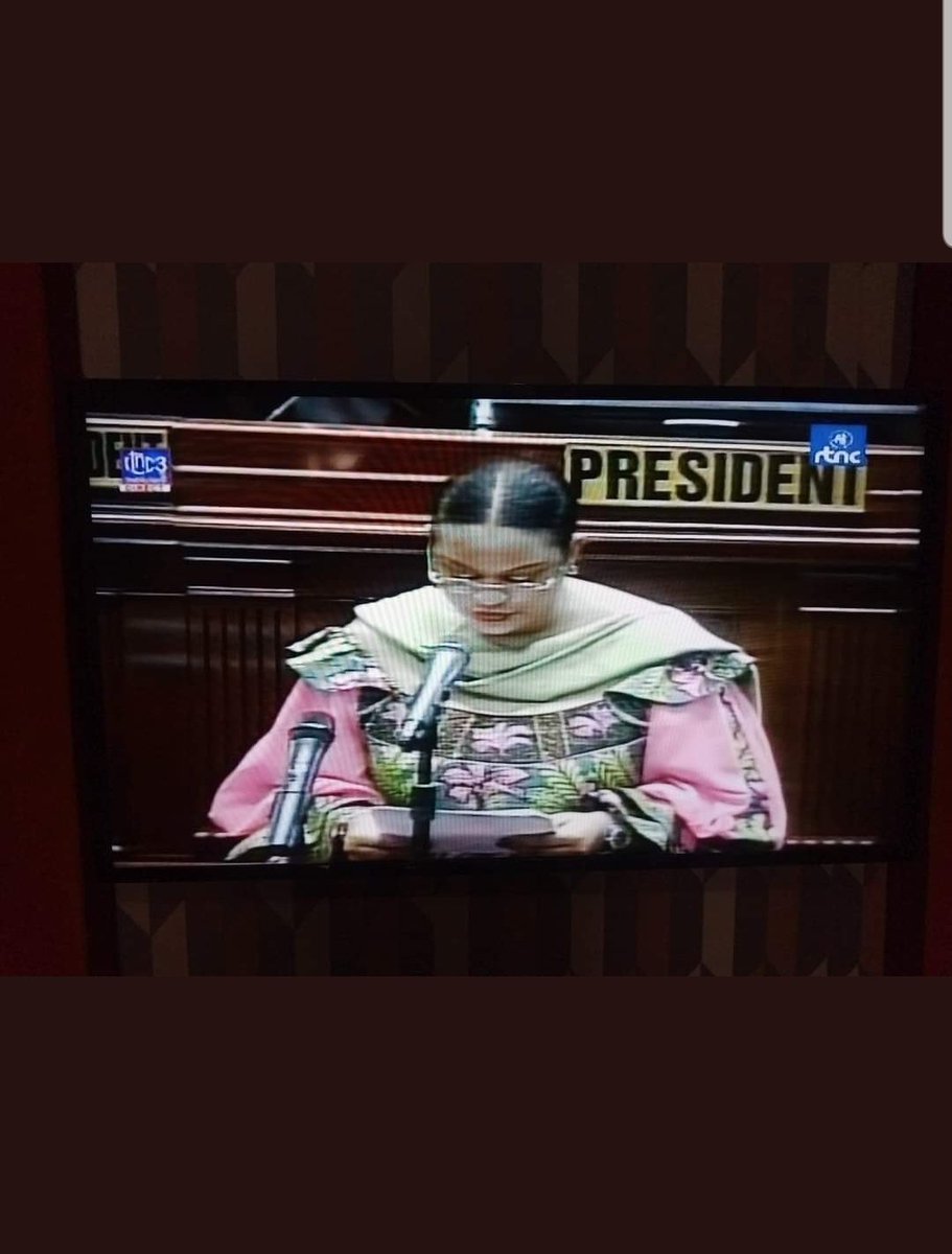 sergiokwbal's tweet photo. mois d'Avril ebandaka na poisson d'Avril #ndenge batu ya UDPS balingaka #kosa na nyoso regime na bango pur lmois d'Avril lokuta na lokuta 👆nani a loka bino vrment @CivuadiKalanga @LucKikuakua to lembi bino bokende @IbandaGrace @FalialaKiza @jeankansi @VickyUshida @india58985328 https://t.co/oOotycTIpz
