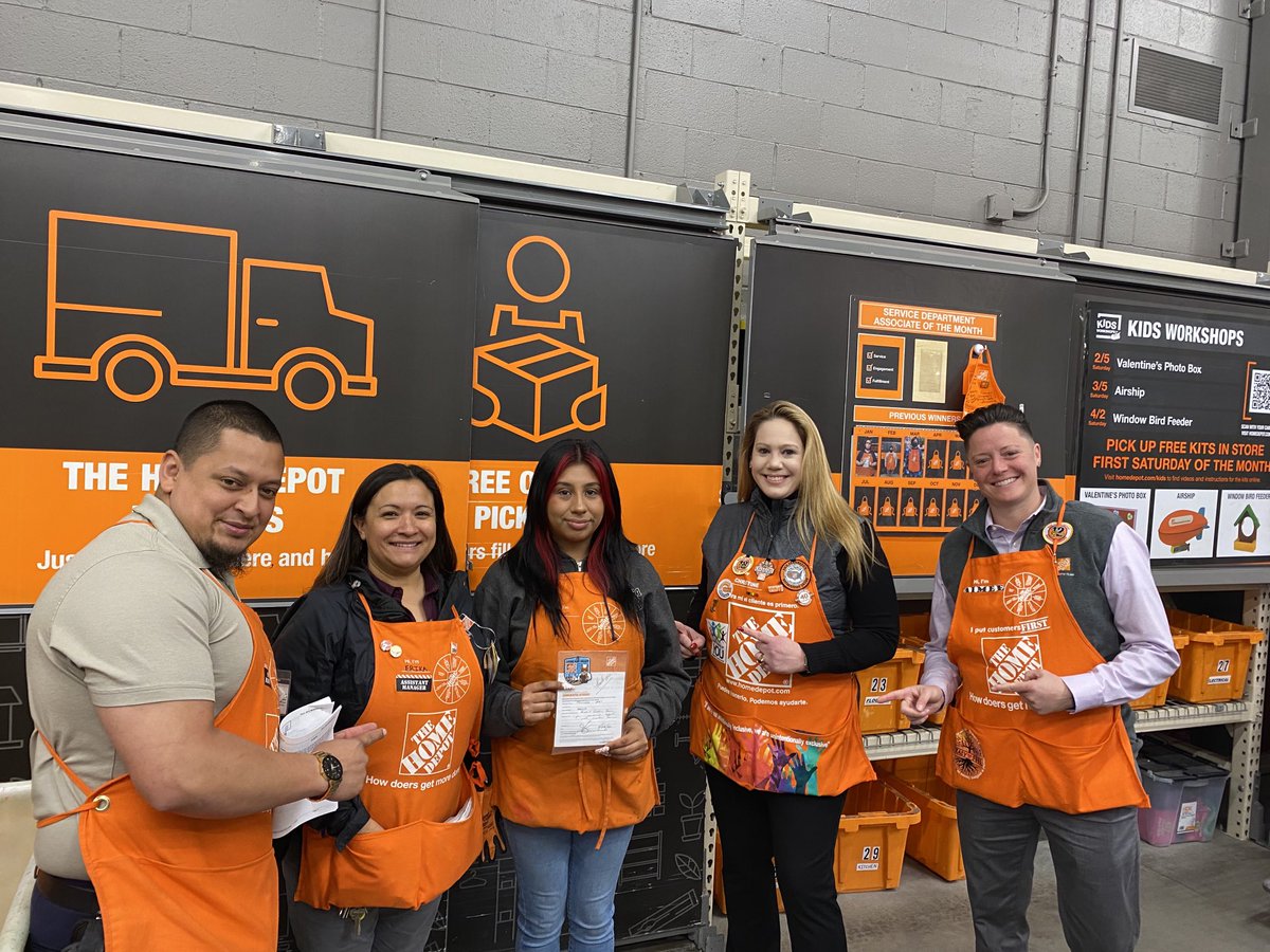 GregusAdriana's tweet photo. Frances in our Morgan Hill delivering some fabulous results with Online Sat!! Thanks for all you do.. https://t.co/ODzyirNa5d