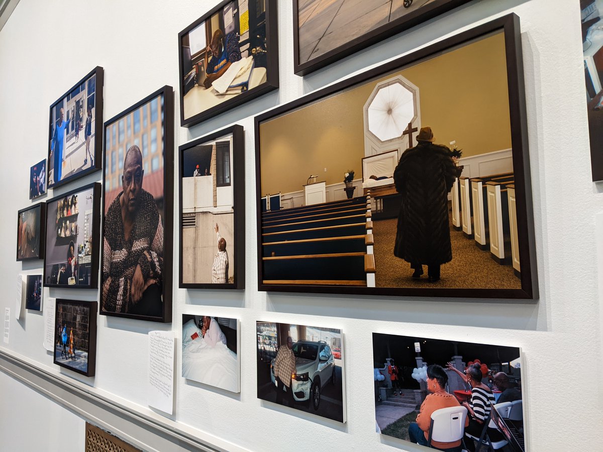 streetsensedc's tweet image. Artist/vendor Queenie Featherstone is the proud subject of Camille DeSanto's capstone project at #next22 tonight. We're proud of and appreciate you both!