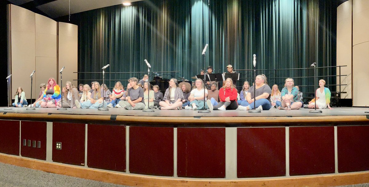 skyviewstormwa's tweet photo. Skyview Choir “Follies” opening night, sounding great! #SHSTogether #Choir #wedonttalkaboutbruno https://t.co/qrARx3g10r