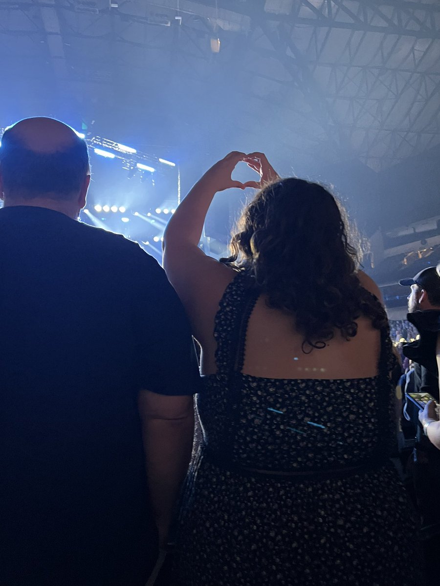 MrsGowartyHHS's tweet photo. One day in ATL the next at a Bon Jovi concert. Live music is back! #itsmylife #livingonaprayer https://t.co/ahC9syUrub