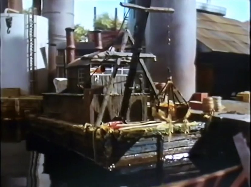 HistoryTugs's tweet photo. Little Ditcher and Scuttlebutt Pete, like Big Mickey and the Fulton Ferry, were meant to have faces. Ditcher even sports a cap in the final show, the only faceless character to have headgear. https://t.co/RV3uYfWe9m