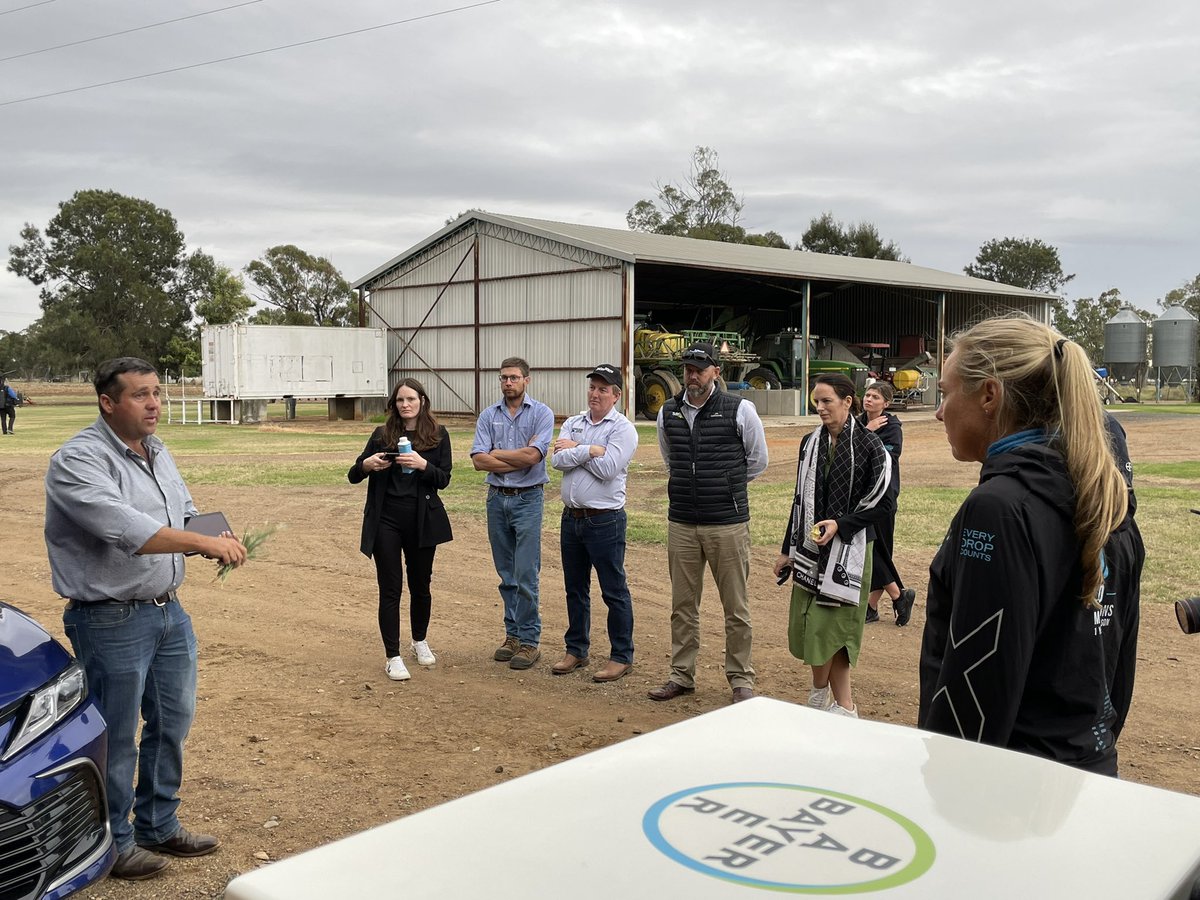 fleurwilkins's tweet photo. What an honour to be in Narrabri this week w/ @minaguli to celebrate 30 years of #water action in Australian cotton. Aussie cotton farmers think about every drop of water they use &amp; are the most water efficient in the world! Thank you @matt_norrie &amp; Andrew Watson for hosting us! https://t.co/IlWTJapOmg