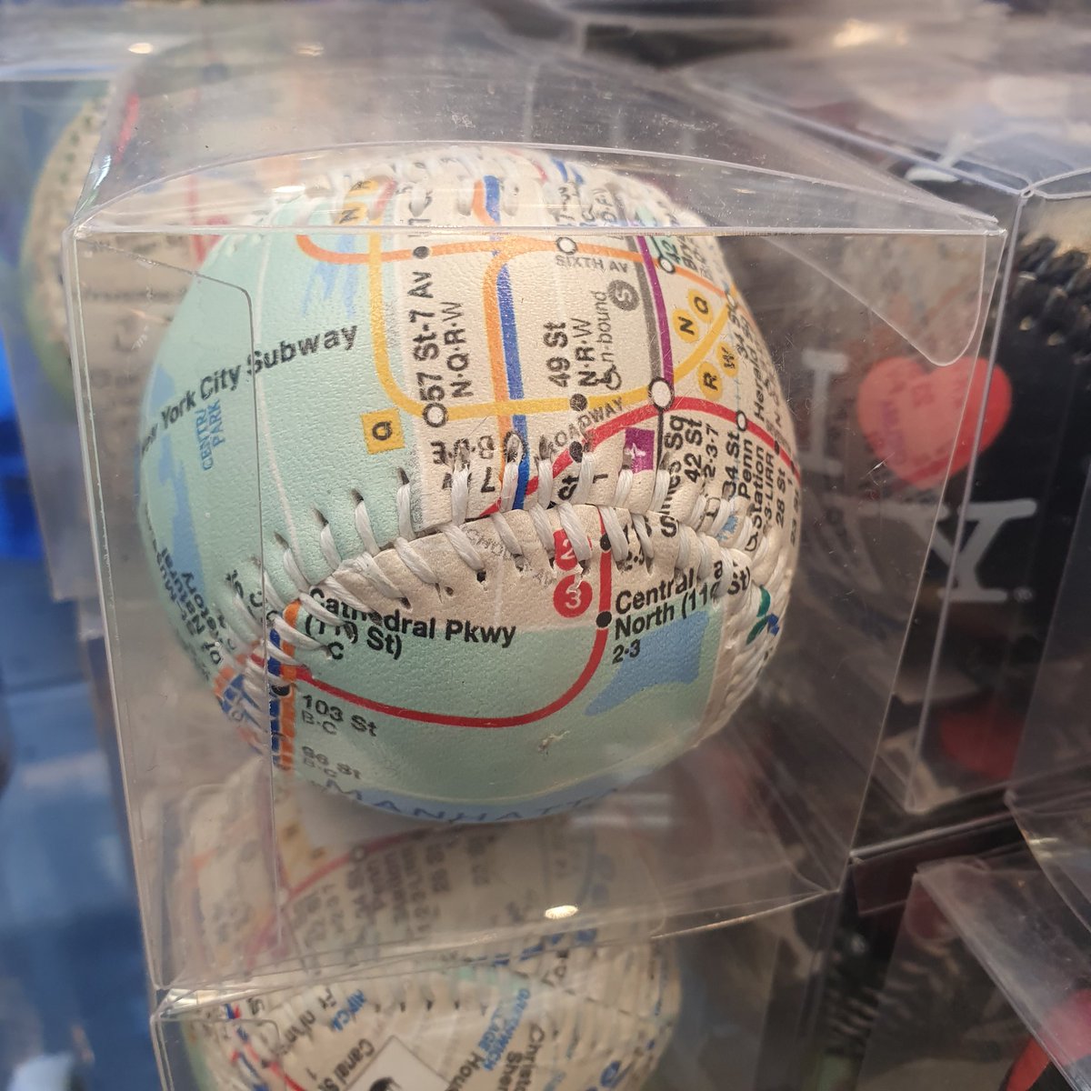 olivepowell's tweet photo. #mapinthewild #maptat #NYC #souvenir #baseball https://t.co/p7eaHp8Wnj