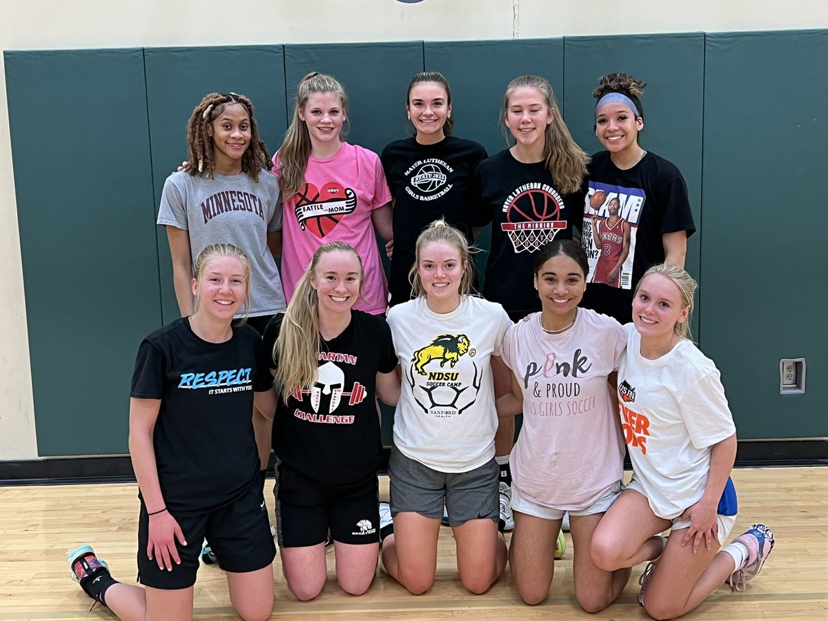 EricJrAllStar's tweet photo. This group got some firepower! @CoachPete2328 has an intriguing and exciting group! @CrossfireGHoops @emkuehnel @jadabbach @britta_demar @HatlestadAlicia @Laee222 @Jordanomcmahon @danicamartin05 @M_Guetzkow @oliviahanson42 @daysiasimms @KurczekZ 🏀🔥🏀🔥 https://t.co/KvEaQMqvJF