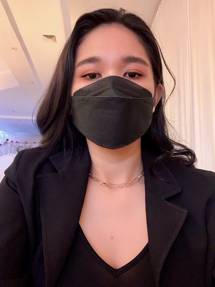 violinniwindz's tweet photo. black is ma' happy color🖤✨ https://t.co/PIta5hMzro