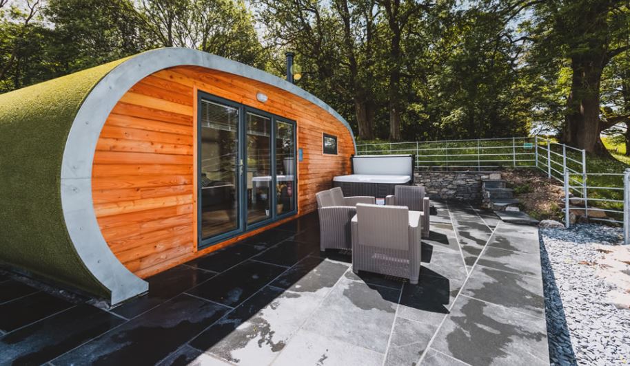 WeAcceptPets's tweet photo. With views over Lake Windermere, Newby Bridge Hotel has everything you need for a holiday or short break.
https://t.co/FDwI5UGYQ3
#NewbyBridgeHotel #LakeDistrict #Ulverston #Cumbria #Hotel #PetFriendly #Quality #FamilyFriendly #ShortBreaks #SpaPool #MiniGym https://t.co/xCg8Pbh5mP