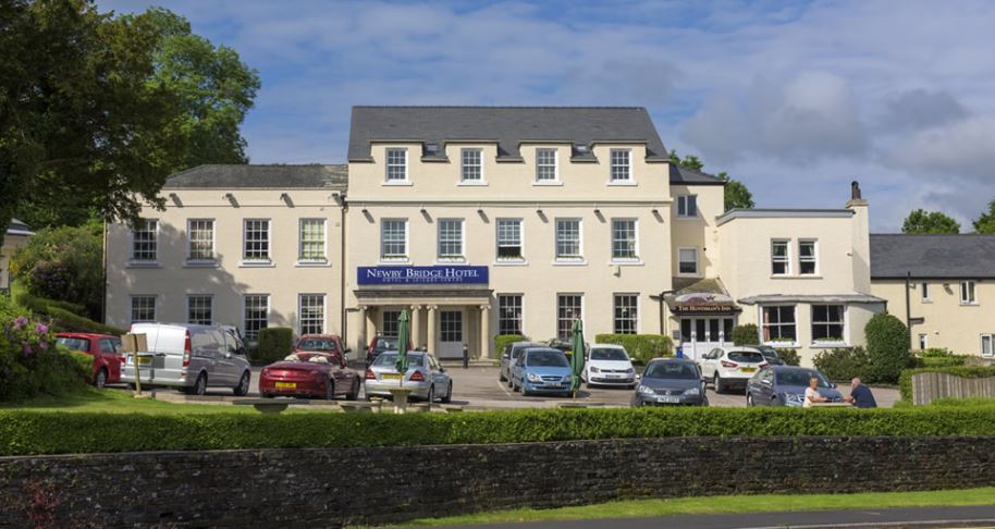 WeAcceptPets's tweet photo. With views over Lake Windermere, Newby Bridge Hotel has everything you need for a holiday or short break.
https://t.co/FDwI5UGYQ3
#NewbyBridgeHotel #LakeDistrict #Ulverston #Cumbria #Hotel #PetFriendly #Quality #FamilyFriendly #ShortBreaks #SpaPool #MiniGym https://t.co/xCg8Pbh5mP