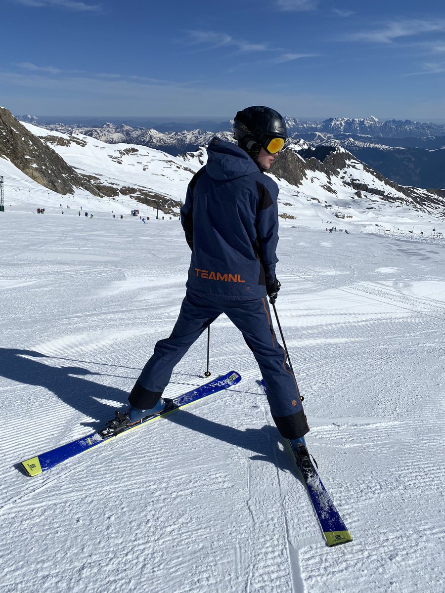 FH_Moguls's tweet photo. @FH_Moguls @zellamseekaprun  @mykitzsteinhorn Kaprun trainingcamp. Great slopes and nice weather. https://t.co/Y2vz5FKVe1