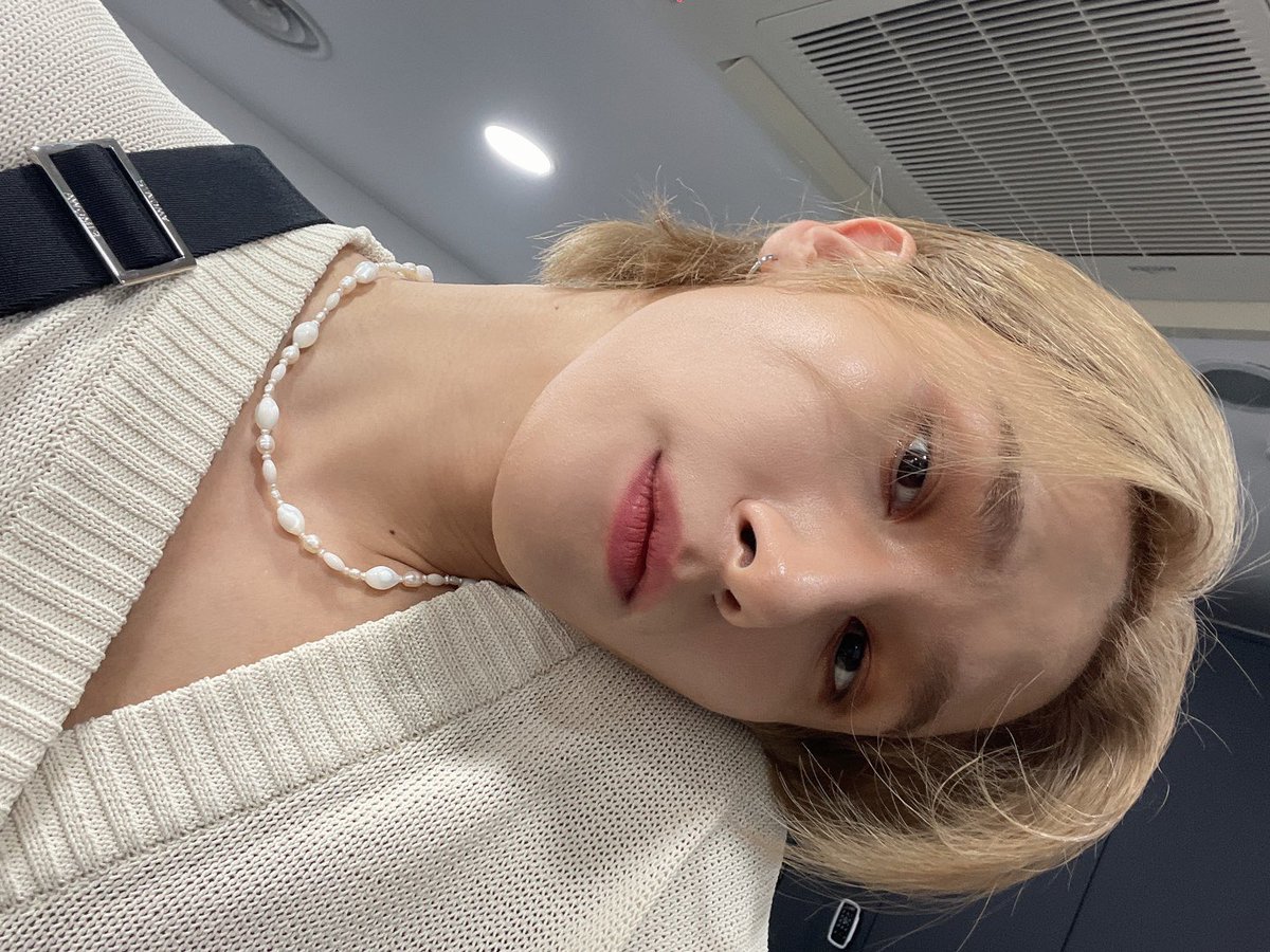 naxtawin's tweet photo. Purple red. https://t.co/f1HYXg8AjY