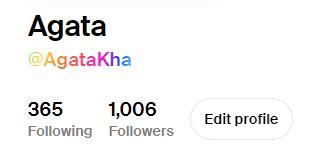 Dear creators, thank you for the hours of hard work and enthusiasm, for the moments of doubts, triumphs, insights and inspiration. For your remarkable and meaningful artworks. Many thanks to more than 1000 of you, for giving me the opportunity to call myself a collector.🙇‍♀️🫶🥰