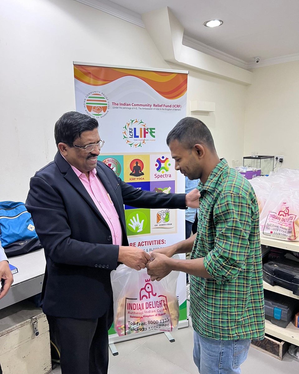 Aruldaskt's tweet photo. ICRF Distributed IFTAR Kits to various labor camps yesterday.
Arcal WLL Camps Around 250 workers received IFTAR kits
Quality Piling /BKG Holdings @ Hidd Around 100 workers received IFTAR kits which was sponsored by “Manav Dharma (मानव धर्मा)" along with other ICRF well-wishers. https://t.co/JPOe2g4htY
