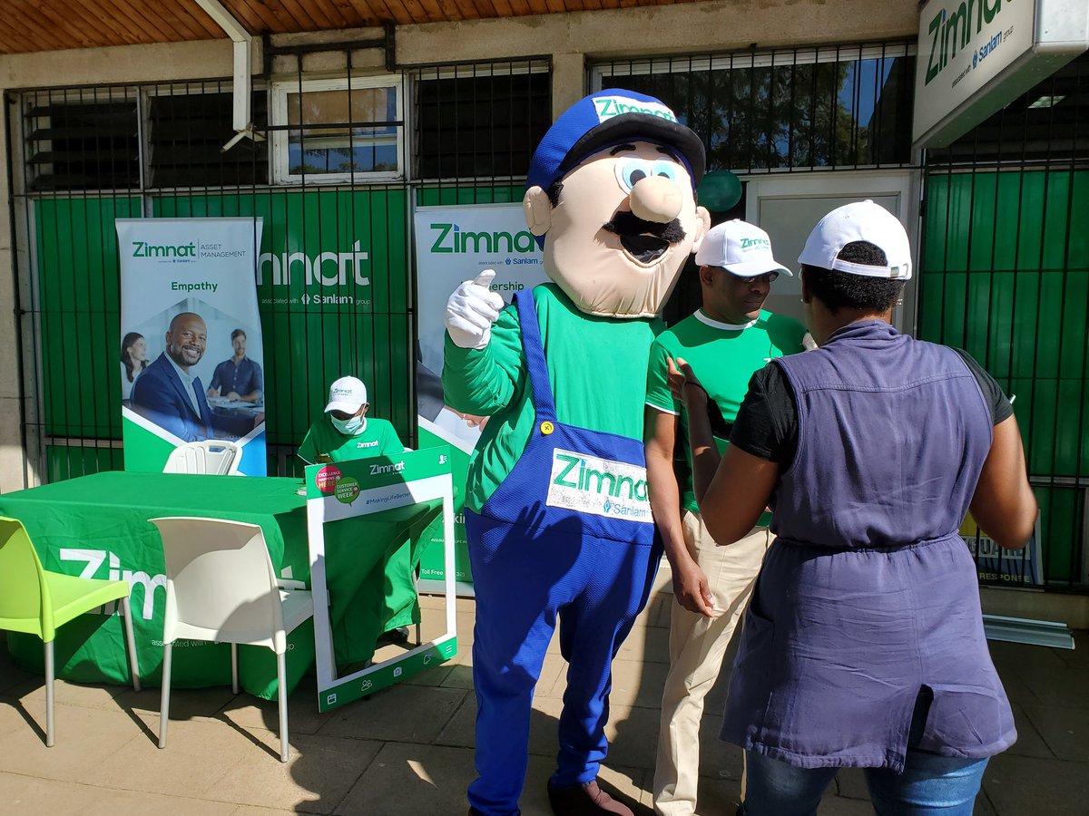 ZimnatOfficial's tweet photo. Who said talking about insurance had to be serious all the time? 😊 @IPECZW
#InsuranceIsNotBoring https://t.co/itpJ7H3p2H