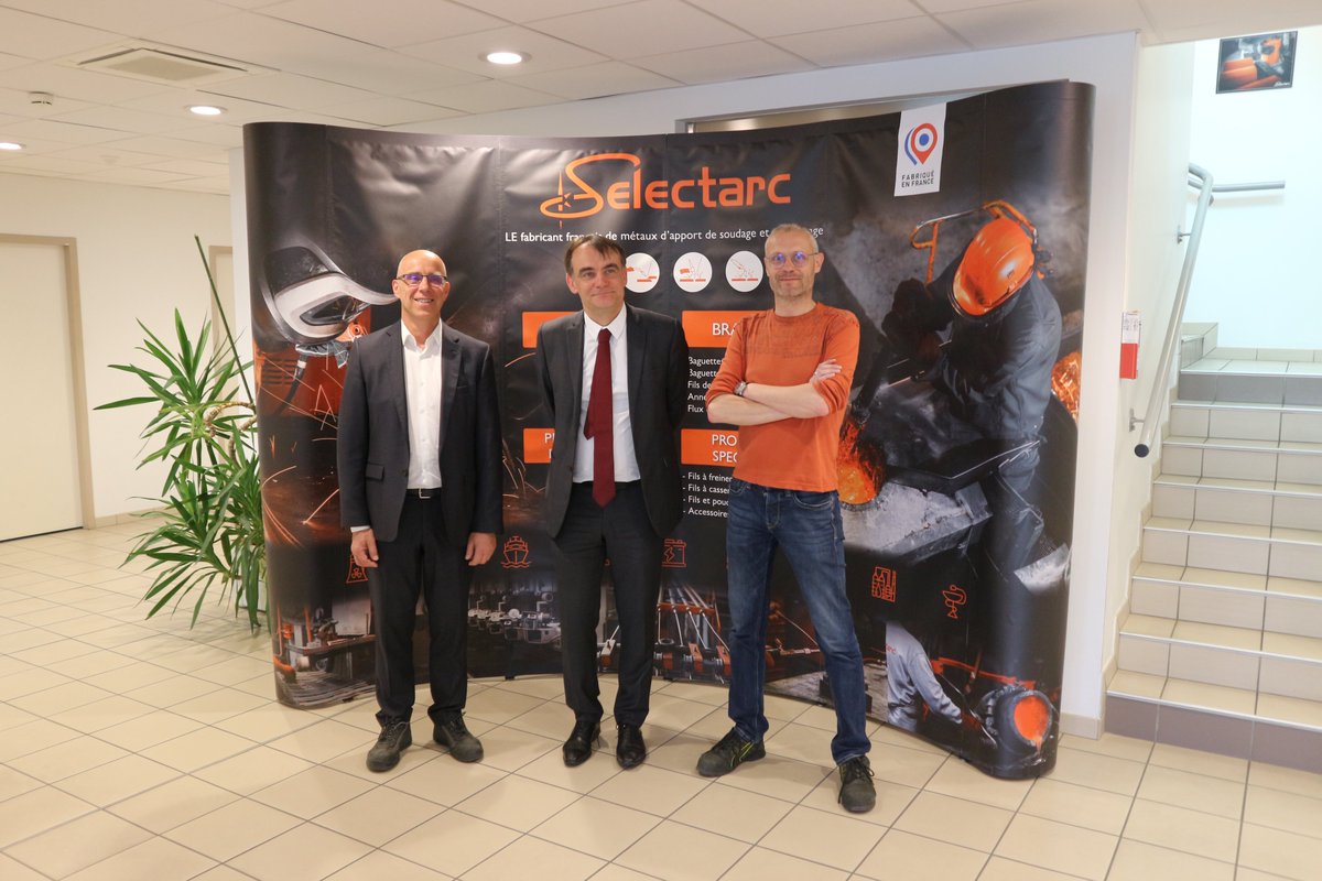 Prefet_90's tweet photo. #FranceRelance
Rencontre hier après-midi avec l'unique producteur français de produits de soudage et de brasage actif au niveau mondial : l'entreprise #Selectarc à #Grandvillars 
✅Dans le cadre du plan de relance, l'entreprise a bénéficié de 595 600€ de subventions de L’État🇫🇷 https://t.co/Vli7y8Gi9g