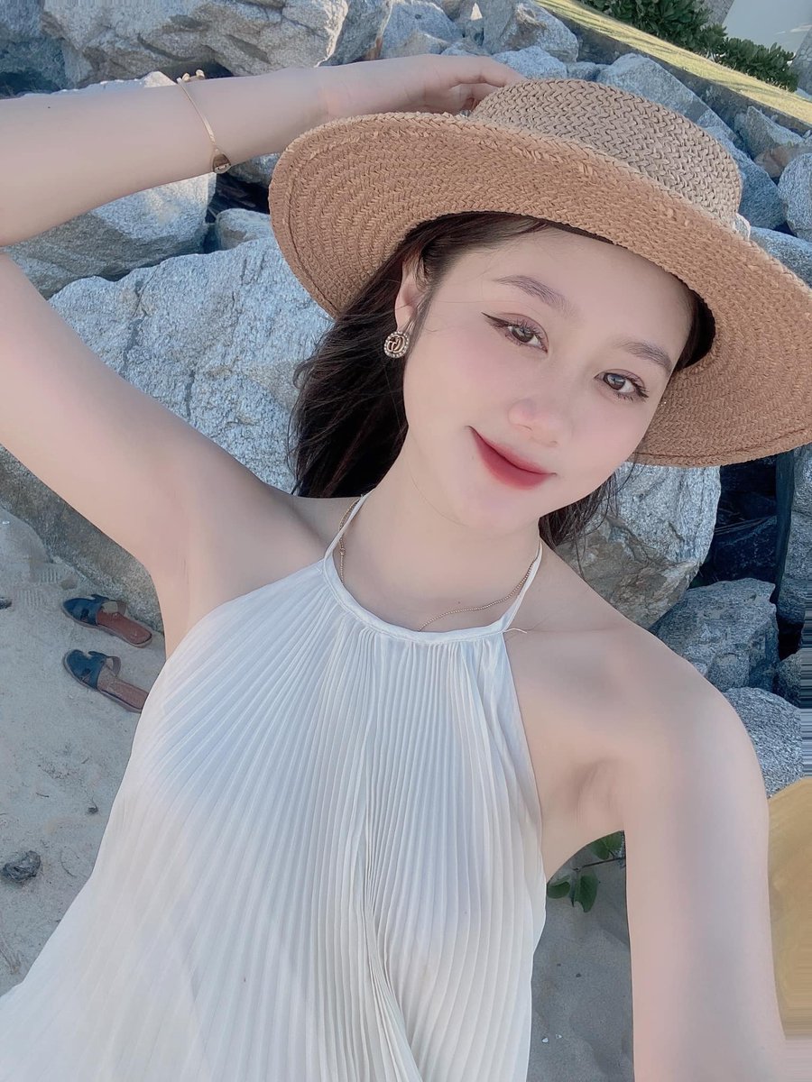 NLonedy's tweet photo. lồn rộng 1 chút hihi https://t.co/Qu5UyrUrW6